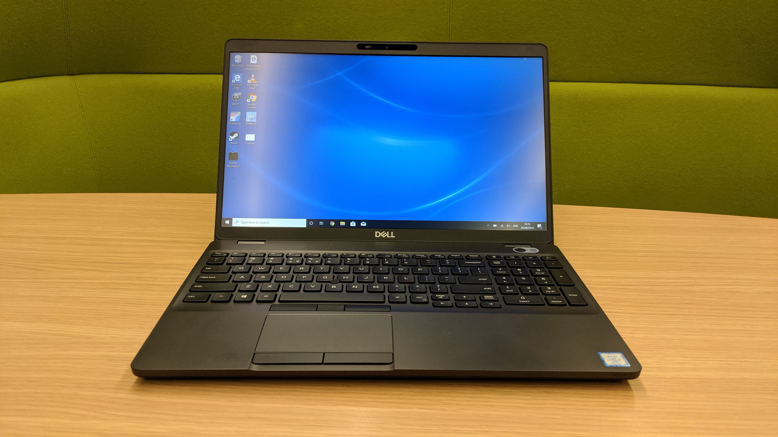Dell Latitude Touch i5 8thgen 8gbram 256gbssd 15,6inch